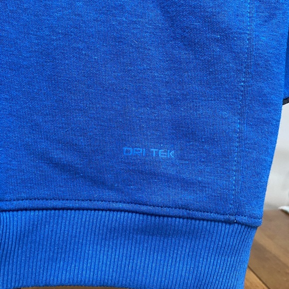 NHL Islanders Dri Tek Hoodie - Picture 3 of 4